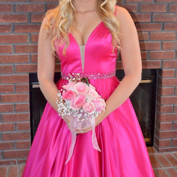 SHERRI HILL PINK PROM DRESS - Picture 4 of 6